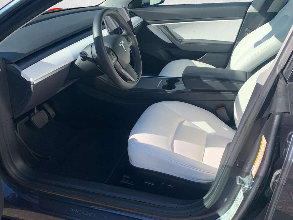 Tesla Model 3 - Imagem 14