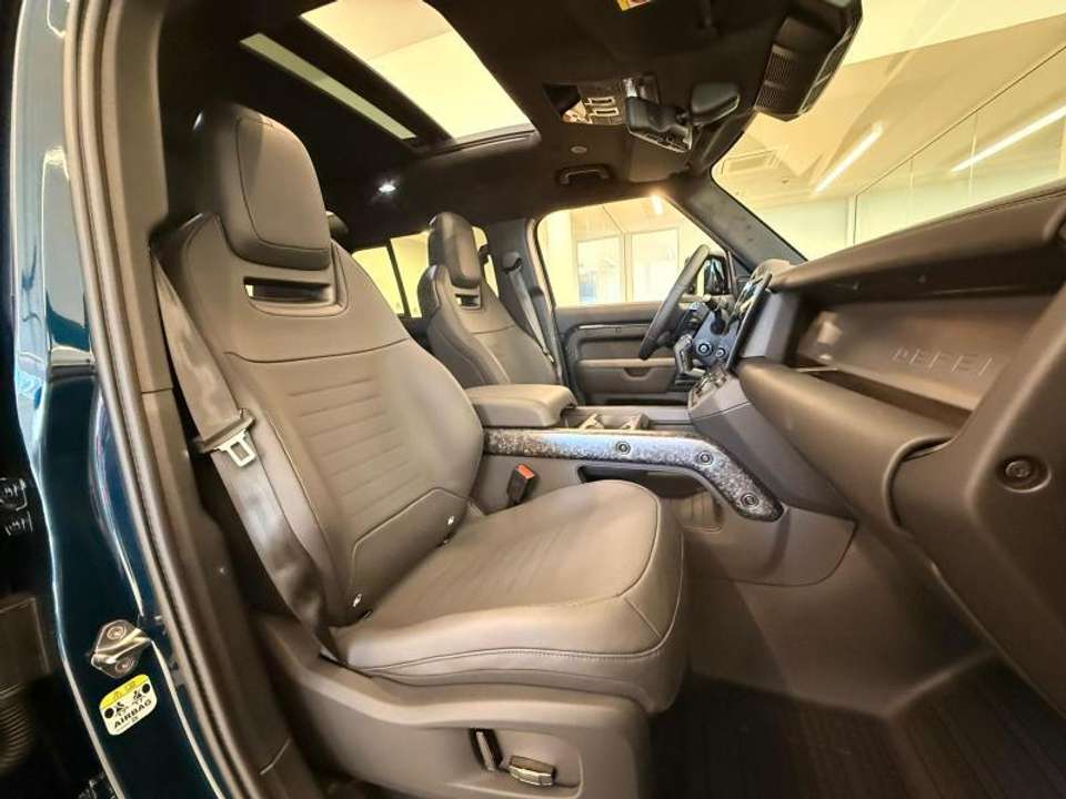 Land Rover Defender - Imagem 12