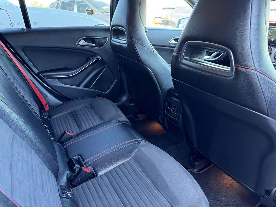 Mercedes-Benz CLA 250 - Imagem 10