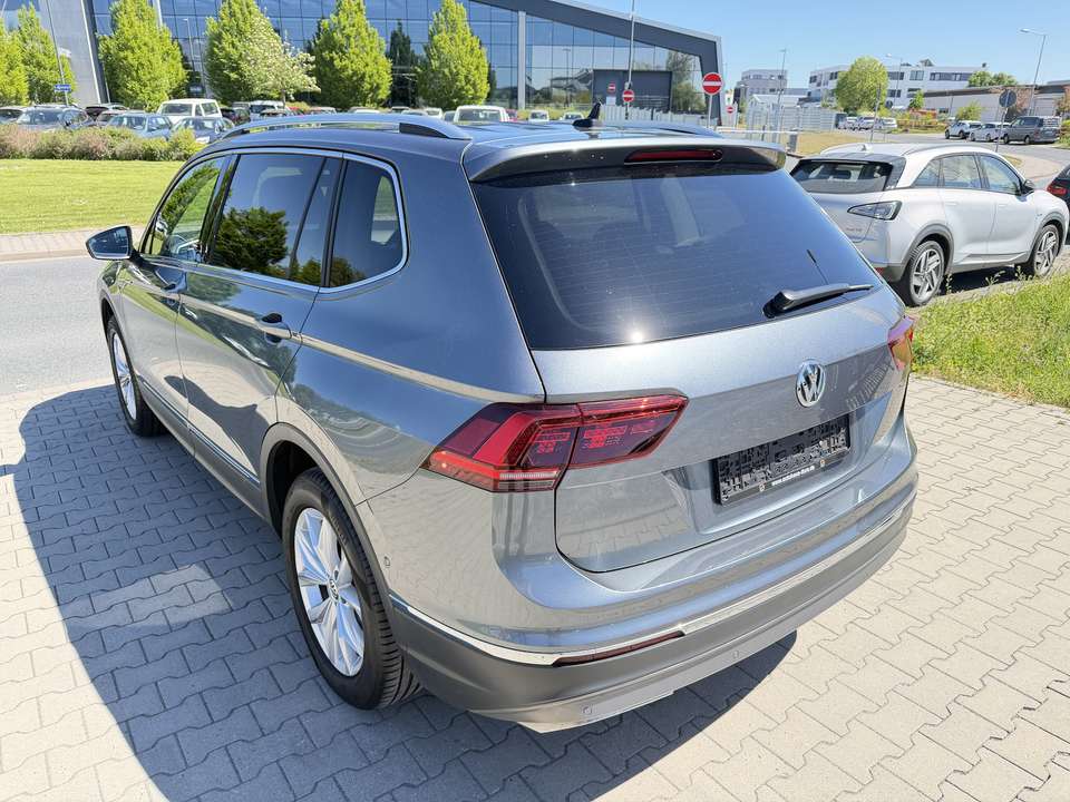 Volkswagen Tiguan Allspace - Imagem 5