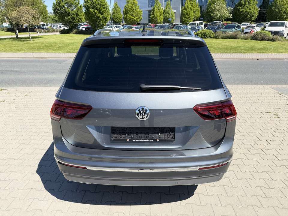 Volkswagen Tiguan Allspace - Imagem 8