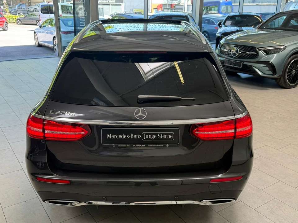 Mercedes-Benz E 220 - Imagem 6