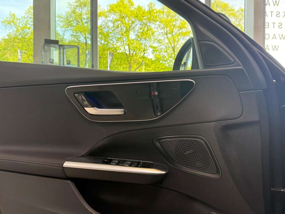 Mercedes-Benz C 220 - Imagem 11