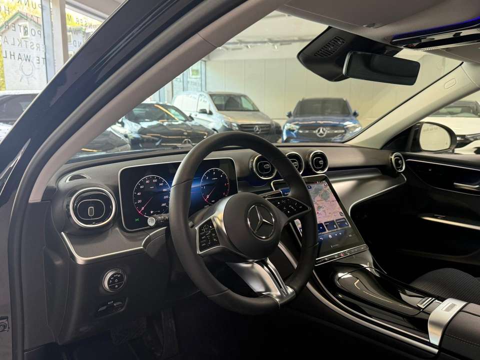 Mercedes-Benz C 220 - Imagem 12