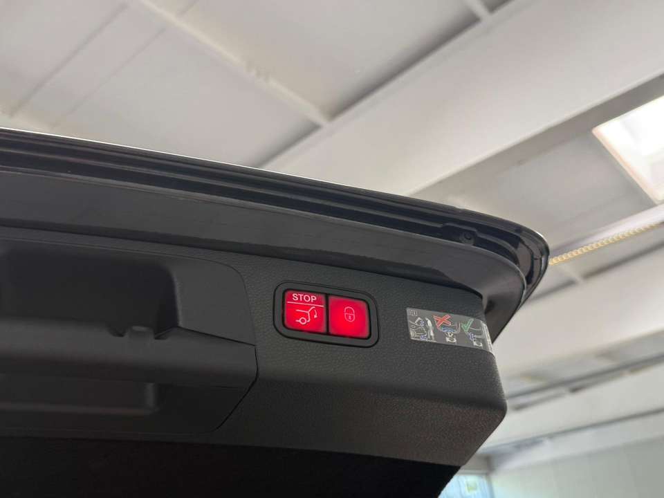 Mercedes-Benz E 220 - Imagem 8