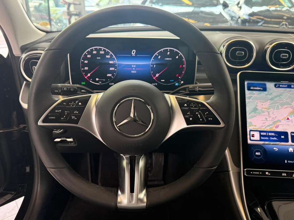 Mercedes-Benz C 220 - Imagem 13