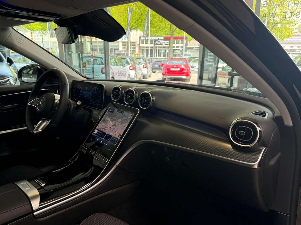 Mercedes-Benz C 220 - Imagem 15