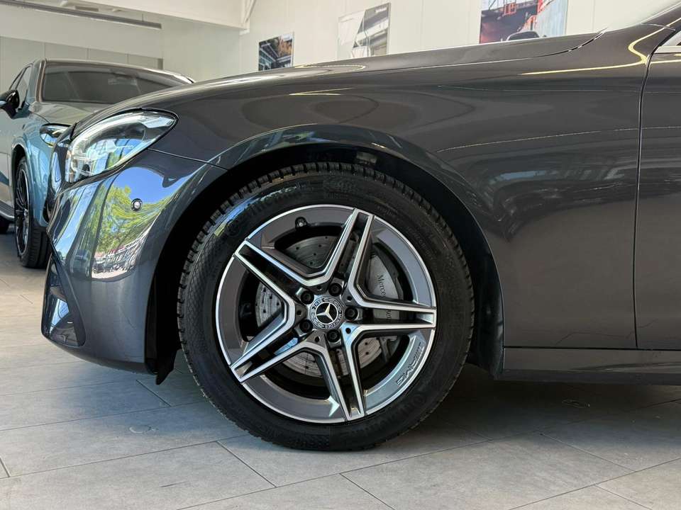 Mercedes-Benz E 220 - Imagem 11