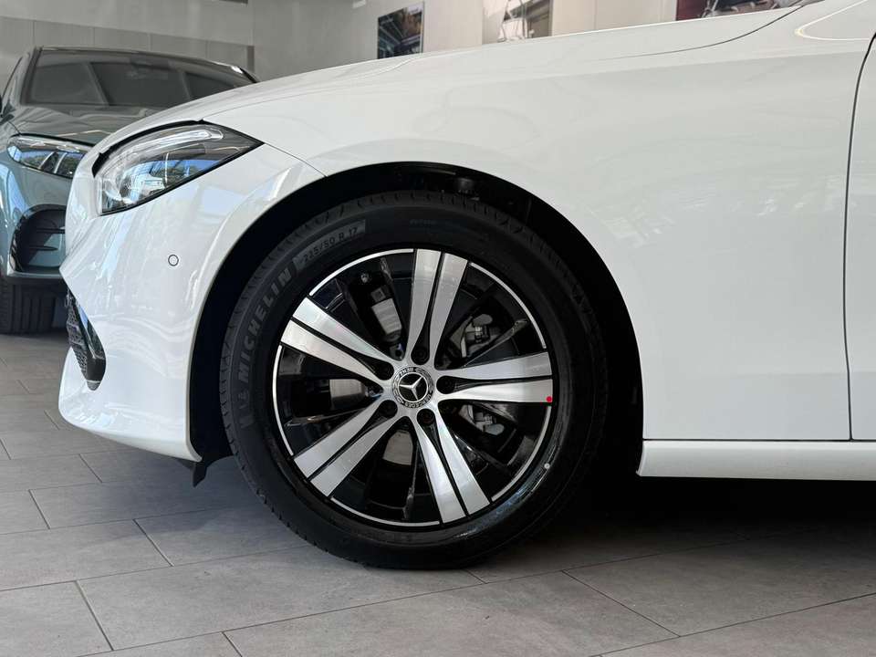 Mercedes-Benz C 180 - Imagem 10