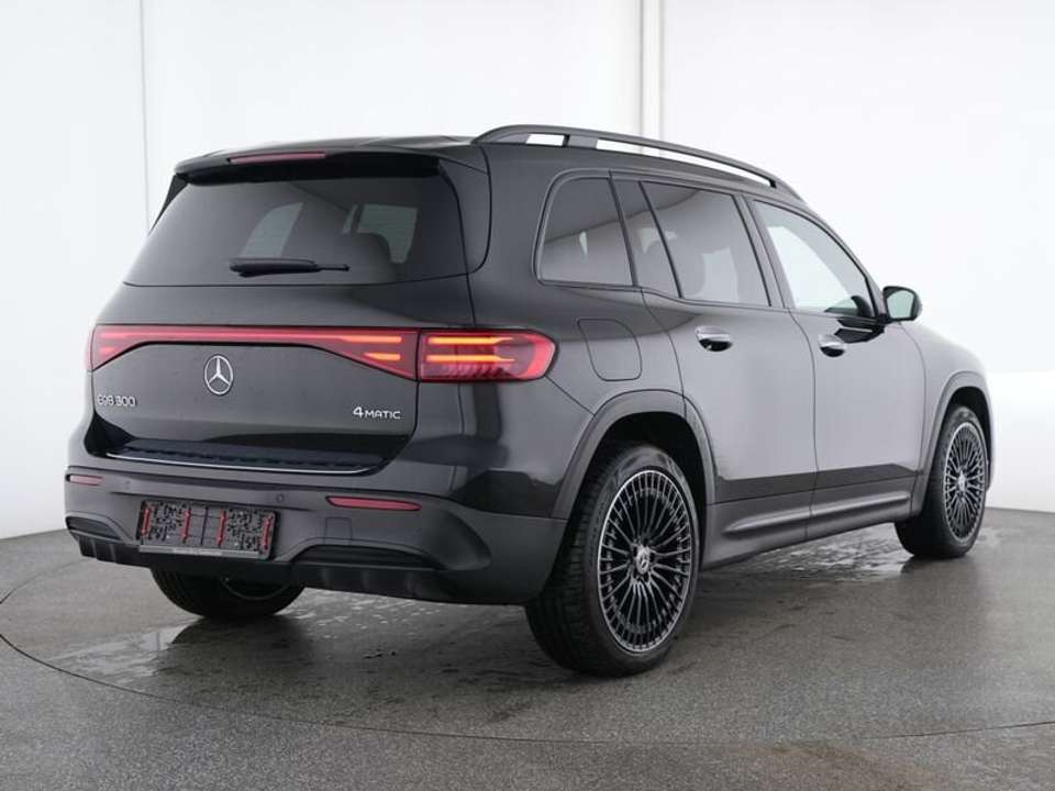 Mercedes-Benz EQB 300 - Imagem 2