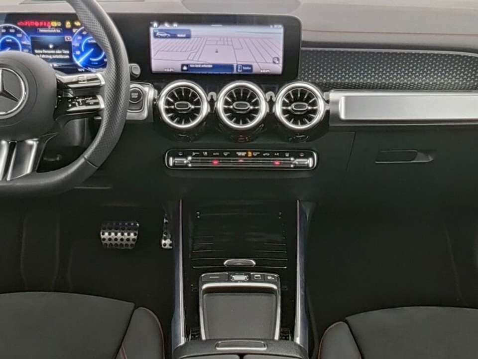 Mercedes-Benz EQB 300 - Imagem 4