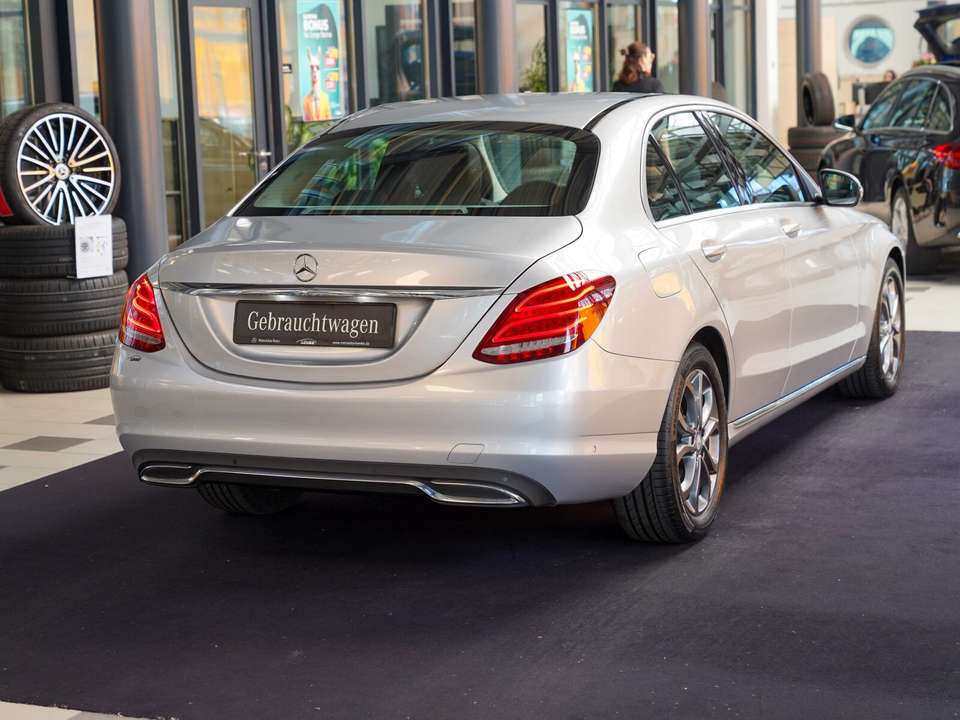 Mercedes-Benz C 220 - Imagem 3