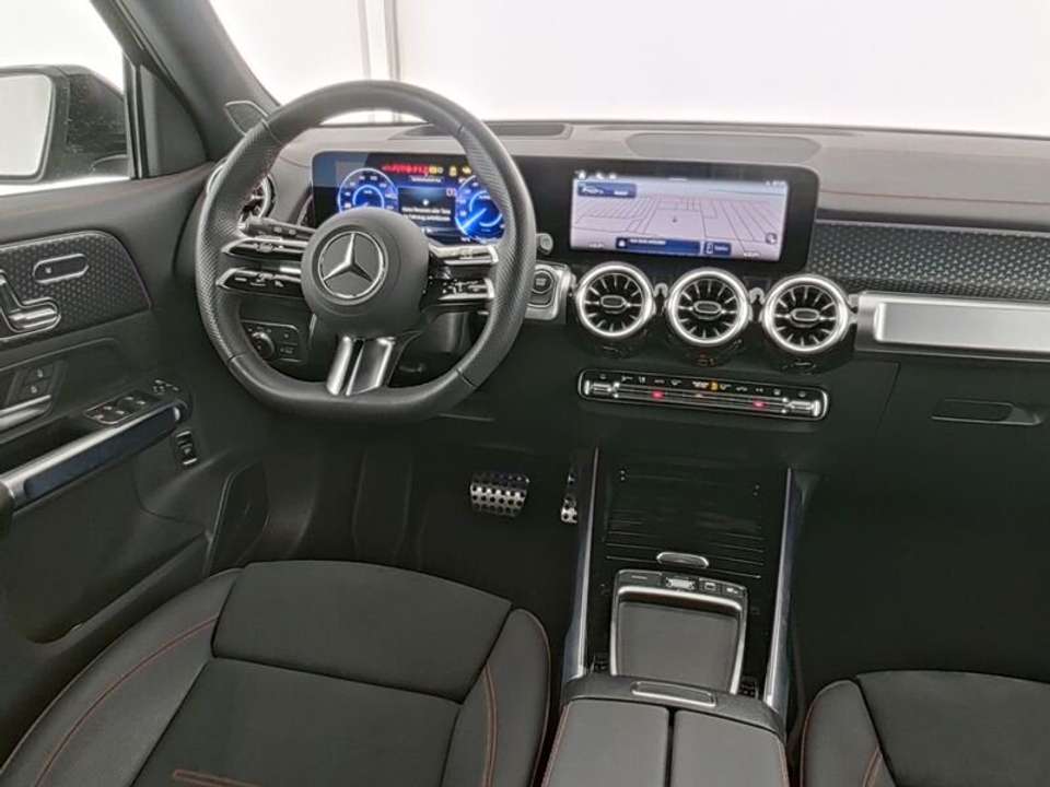 Mercedes-Benz EQB 300 - Imagem 5