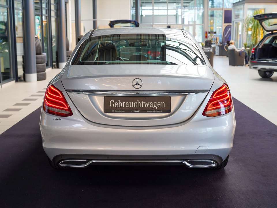 Mercedes-Benz C 220 - Imagem 4