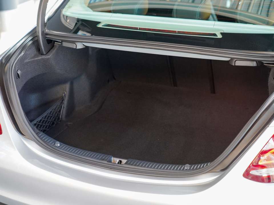 Mercedes-Benz C 220 - Imagem 5