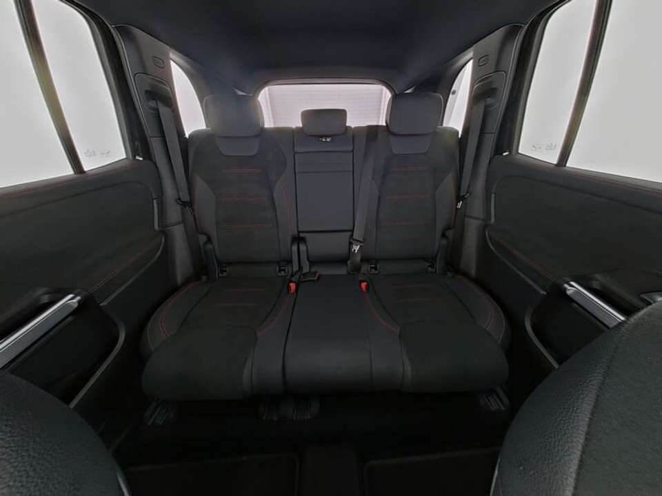 Mercedes-Benz EQB 300 - Imagem 7