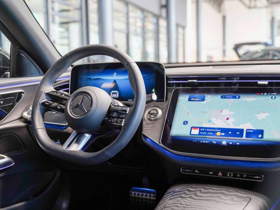 Mercedes-Benz E 220 - Imagem 11