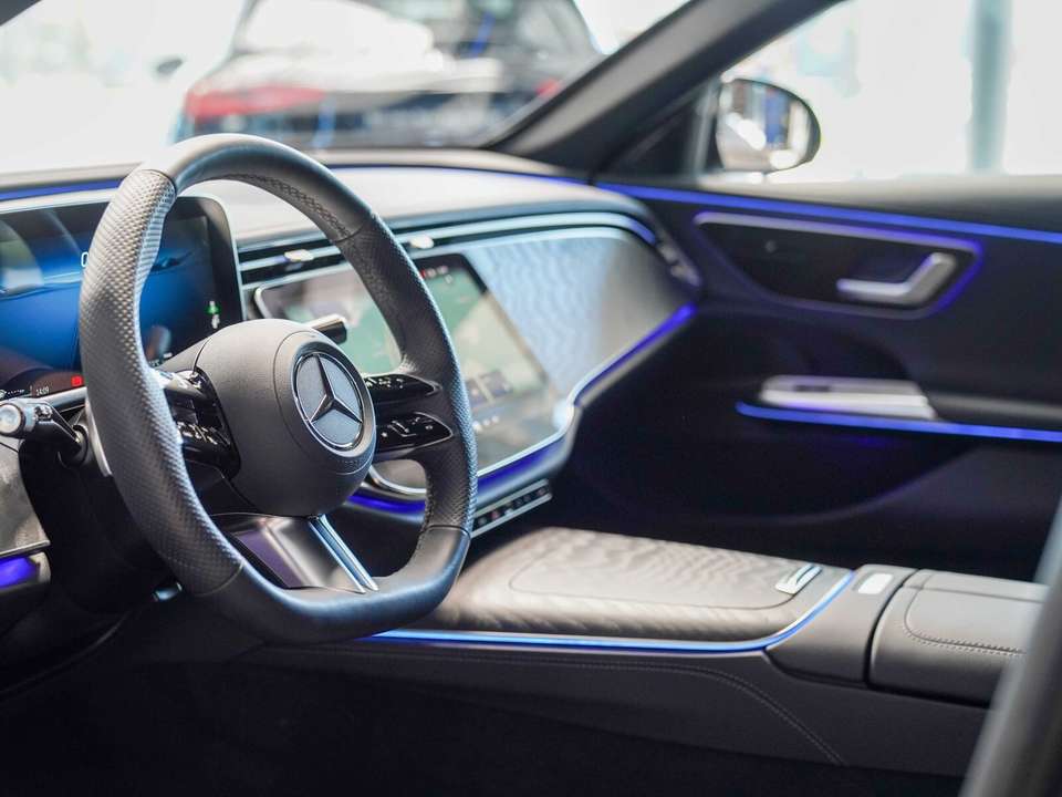 Mercedes-Benz E 220 - Imagem 14