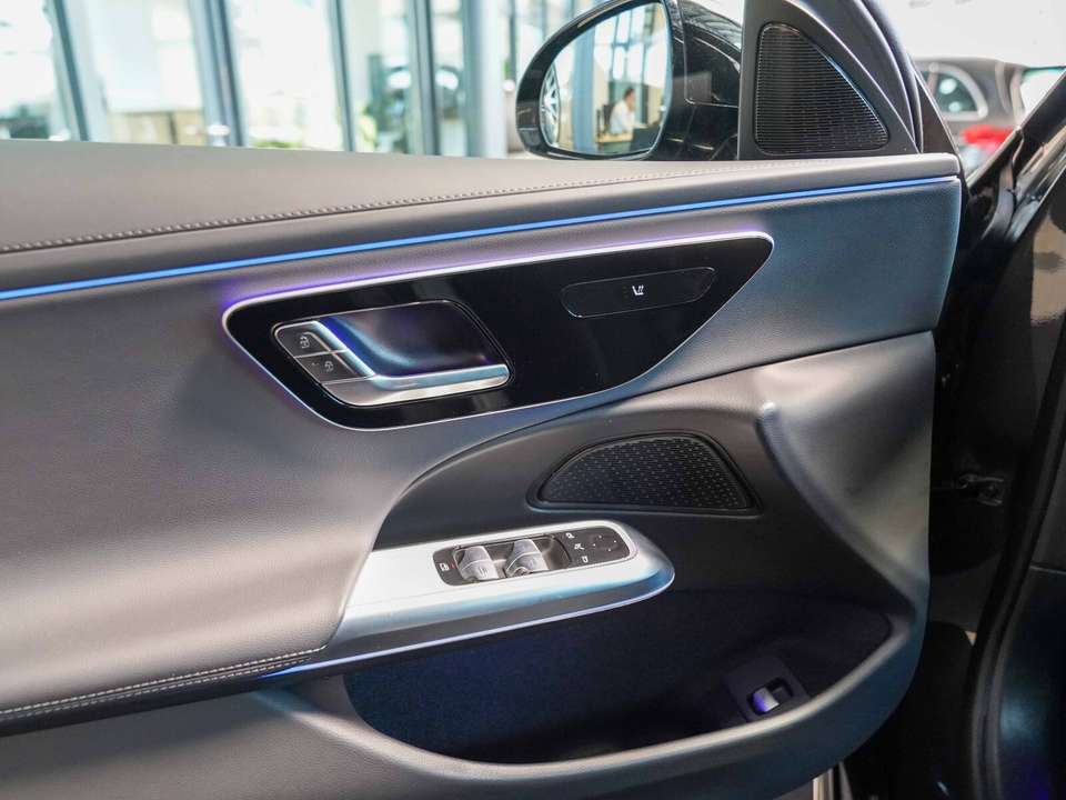 Mercedes-Benz E 220 - Imagem 15