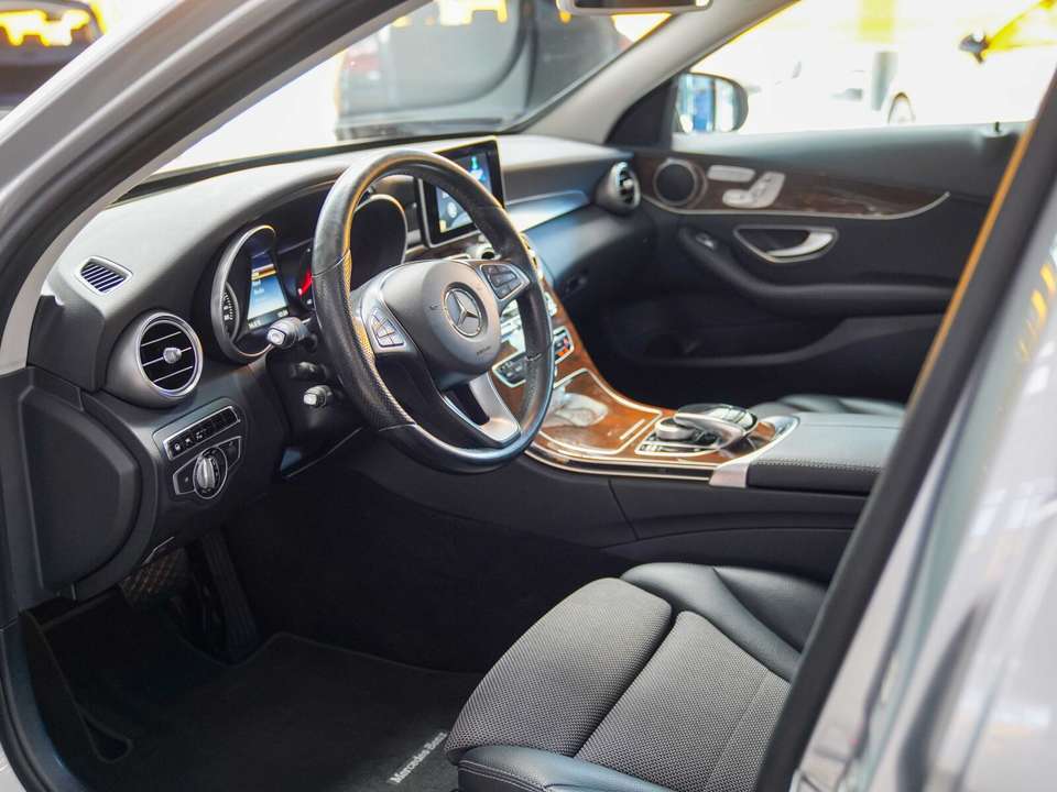 Mercedes-Benz C 220 - Imagem 14