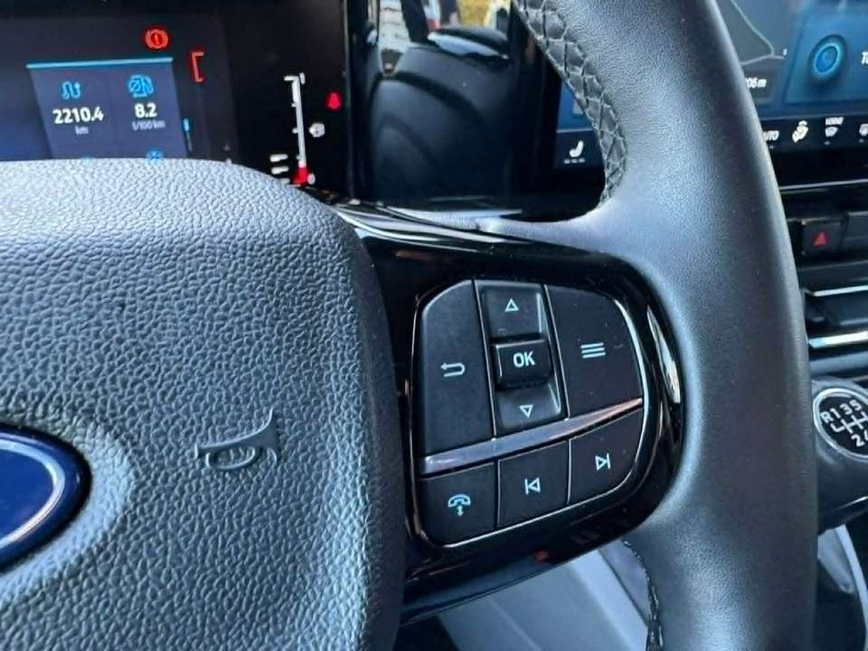 Ford Tourneo Custom - Imagem 13