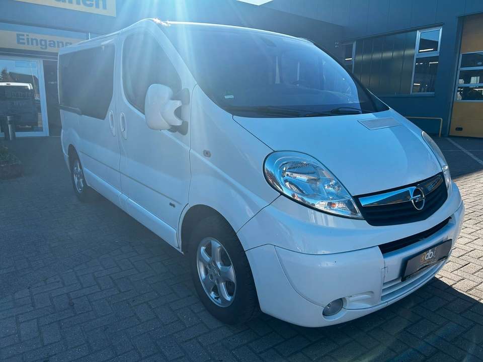 Opel Vivaro - Imagem 1