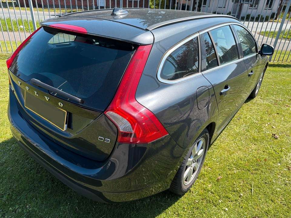 Volvo V60 - Imagem 3