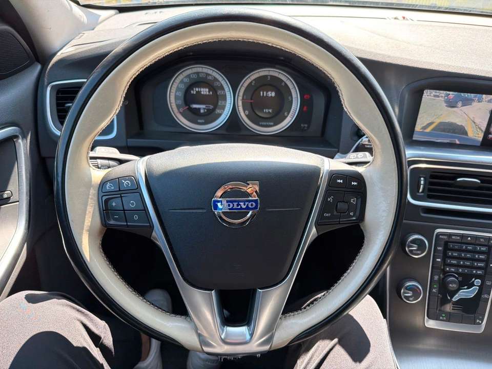 Volvo V60 - Imagem 5