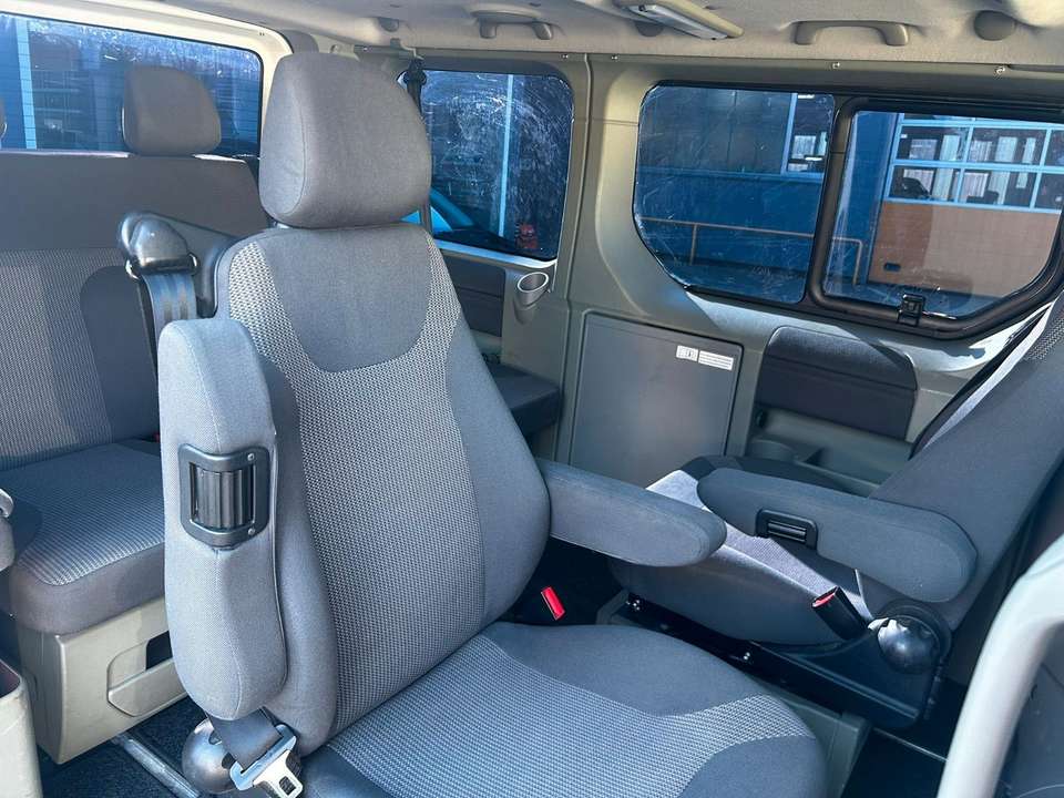 Opel Vivaro - Imagem 9