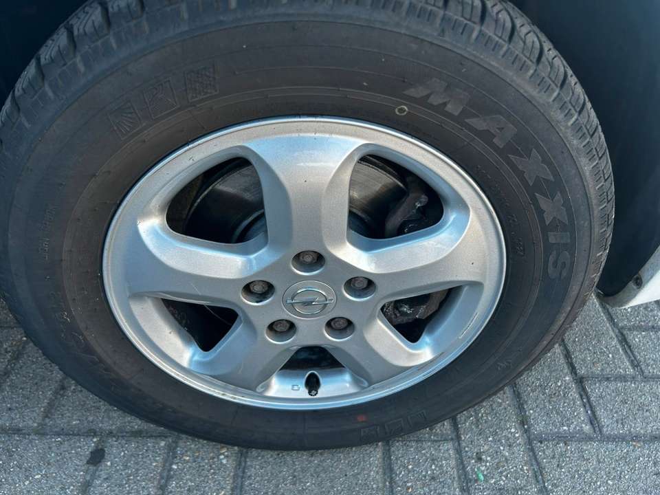 Opel Vivaro - Imagem 14