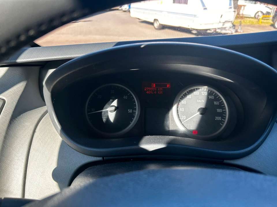 Opel Vivaro - Imagem 16