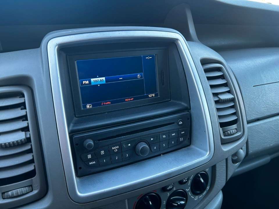 Opel Vivaro - Imagem 17