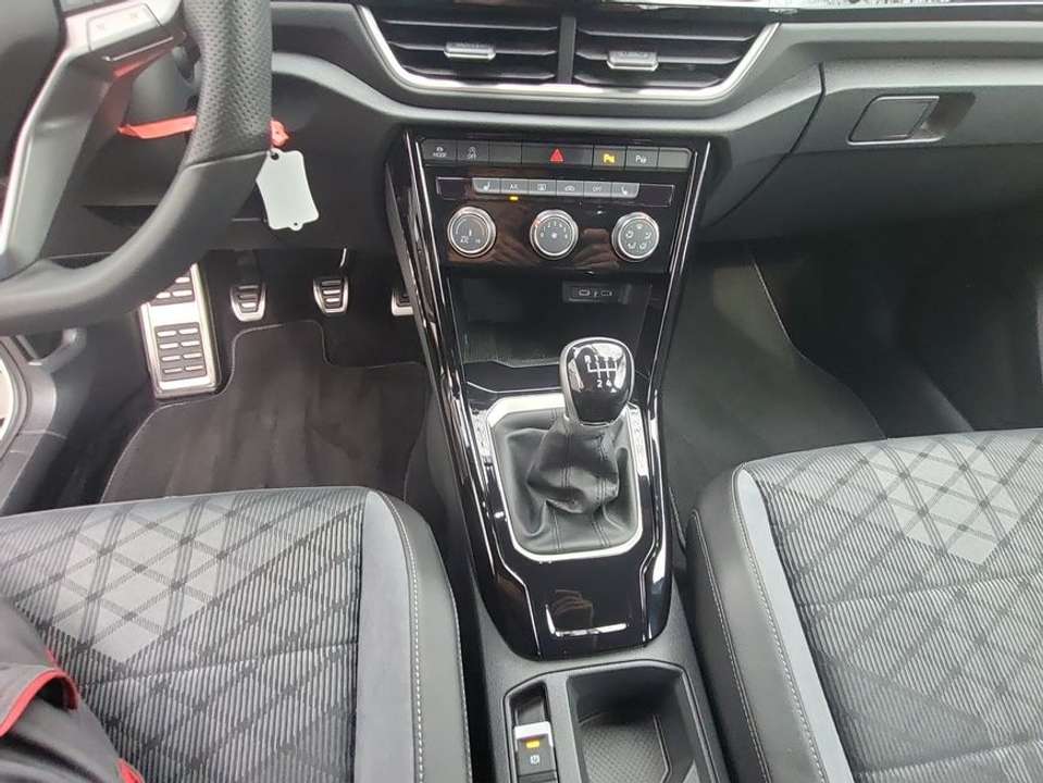 Volkswagen T-Roc - Imagem 14