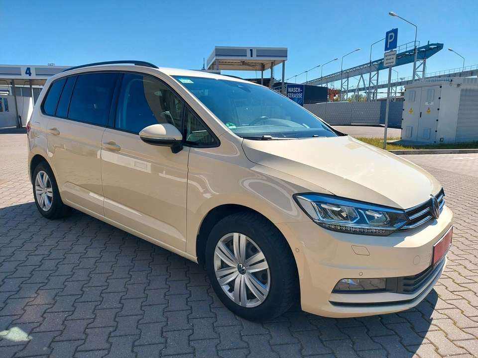 Volkswagen Touran - Imagem 1