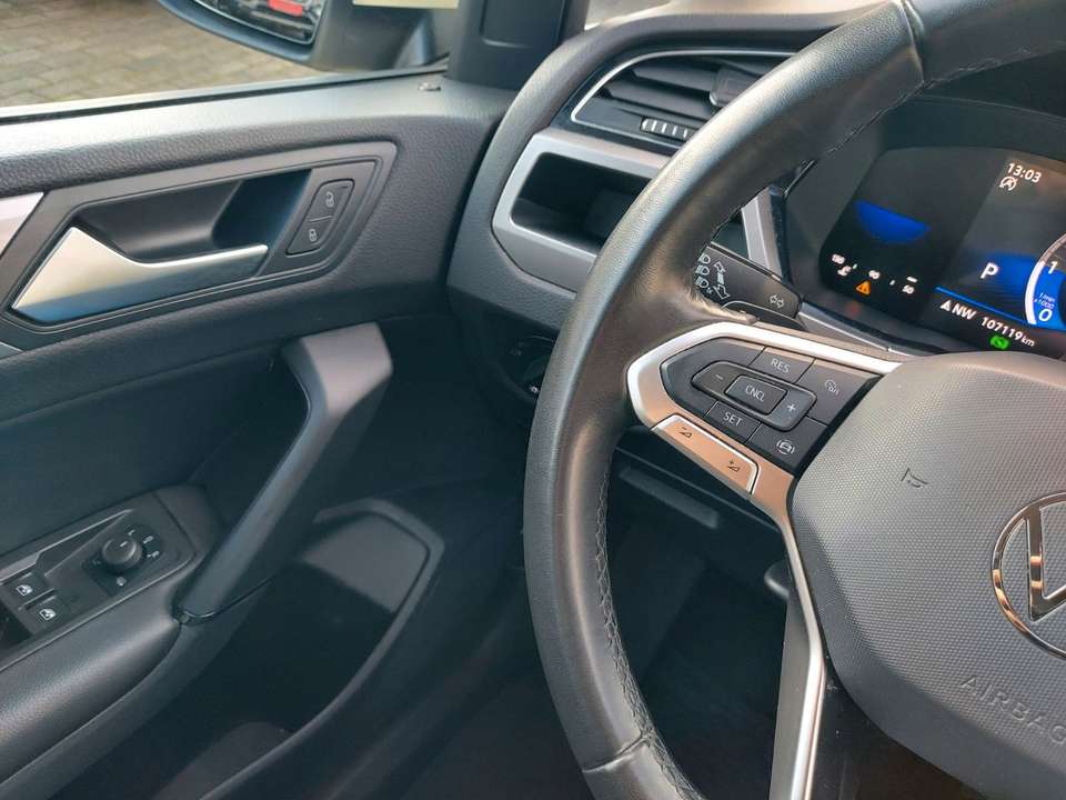 Volkswagen Touran - Imagem 14