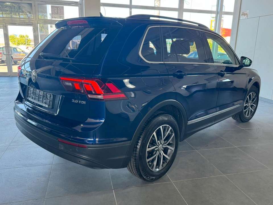 Volkswagen Tiguan Allspace - Imagem 5