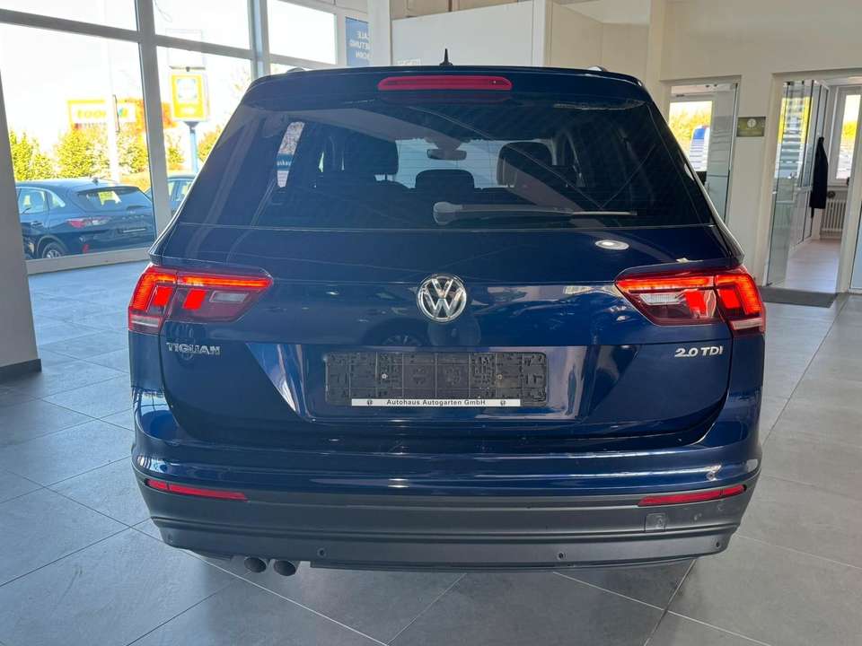 Volkswagen Tiguan Allspace - Imagem 6