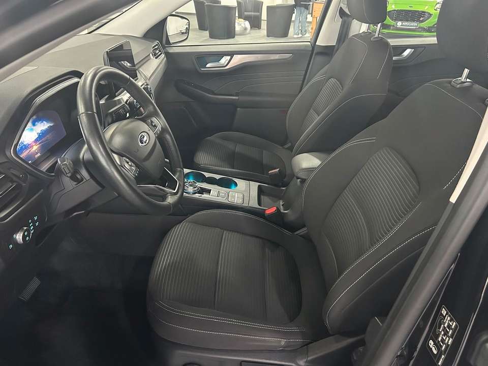 Ford Kuga - Imagem 10