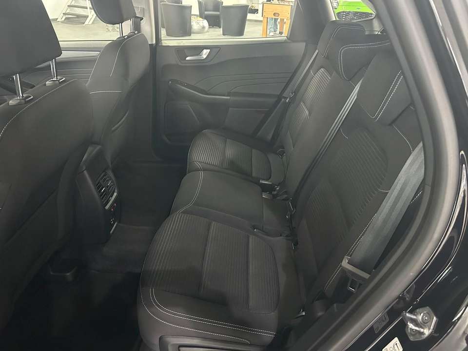 Ford Kuga - Imagem 11