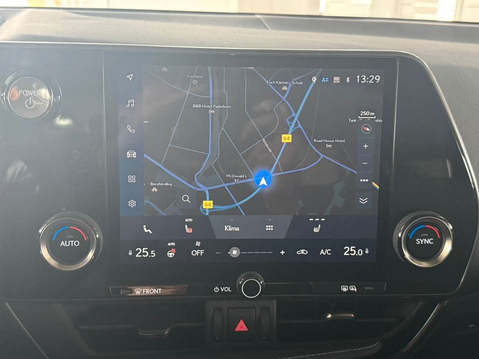 Lexus NX 350h - Imagem 11