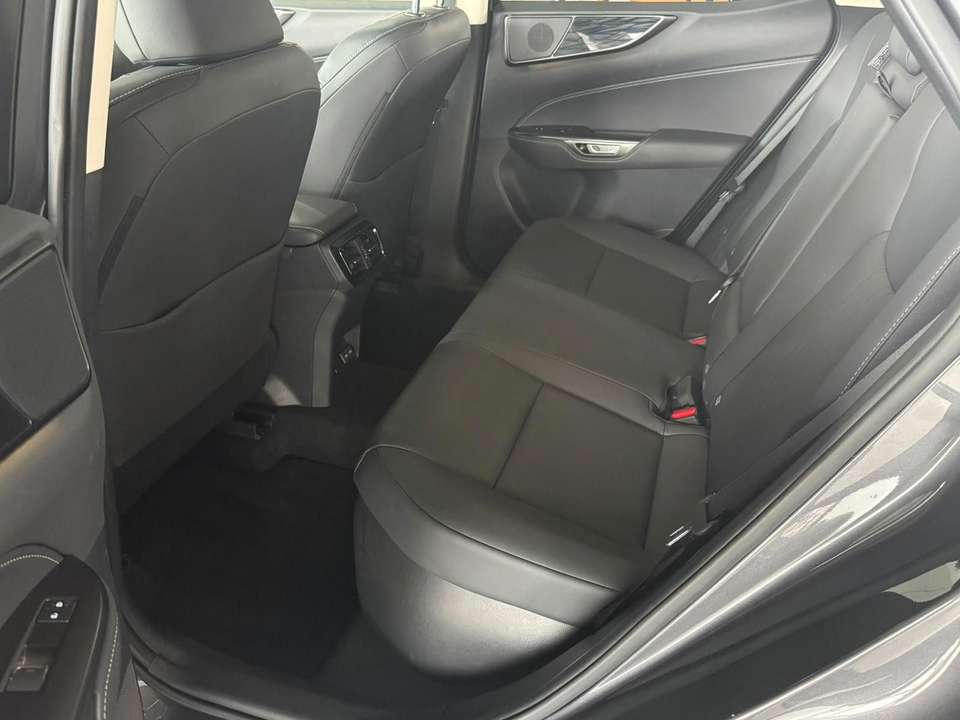 Lexus NX 350h - Imagem 14