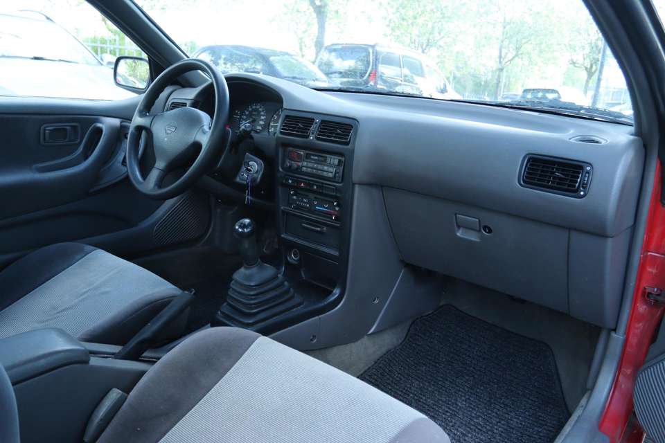 Nissan 100 NX - Imagem 5