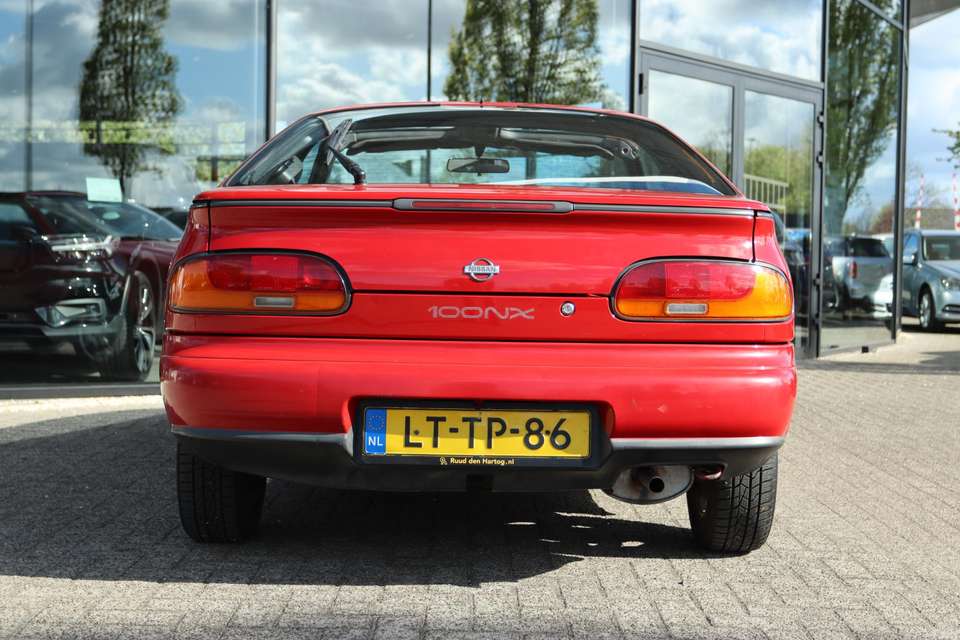 Nissan 100 NX - Imagem 8