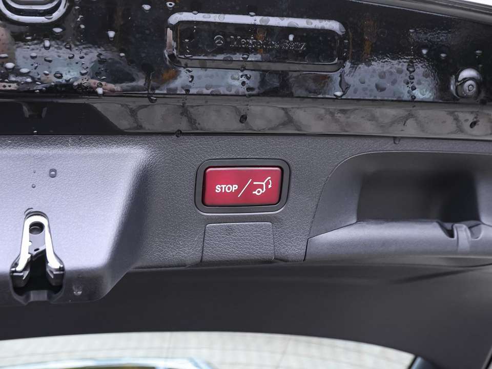 Mercedes-Benz CLA 180 - Imagem 13