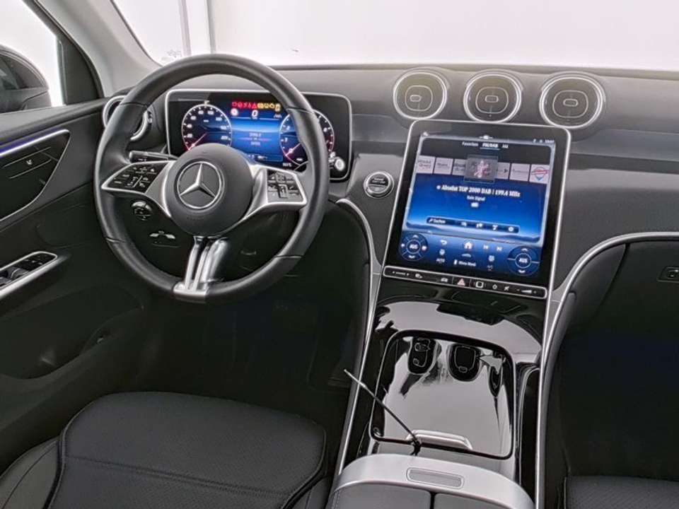 Mercedes-Benz GLC 200 - Imagem 8