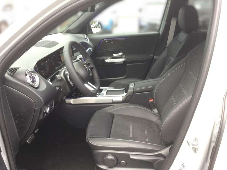 Mercedes-Benz GLB 180 - Imagem 8