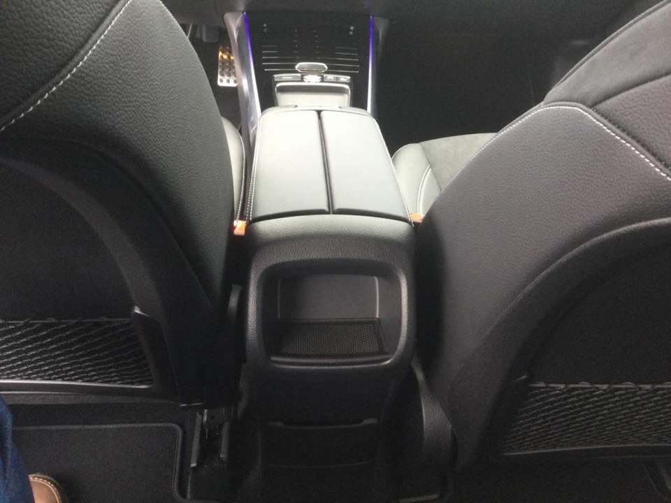 Mercedes-Benz GLB 180 - Imagem 13