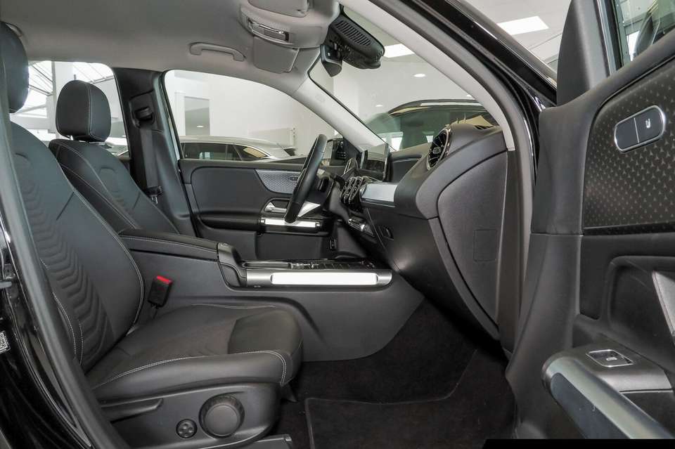 Mercedes-Benz GLB 180 - Imagem 6