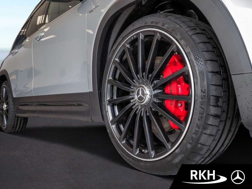 Mercedes-Benz GLB 35 AMG - Imagem 5