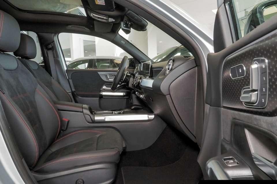 Mercedes-Benz GLB 35 AMG - Imagem 6